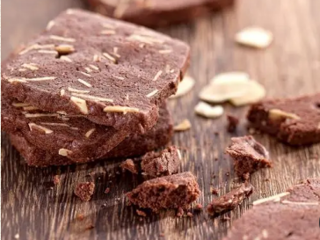 4-5巧克力杏仁碎片饼干制作 视频